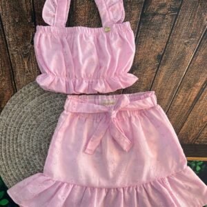 CONJUNTO INFANTIL COM CROPPED E SAIA
